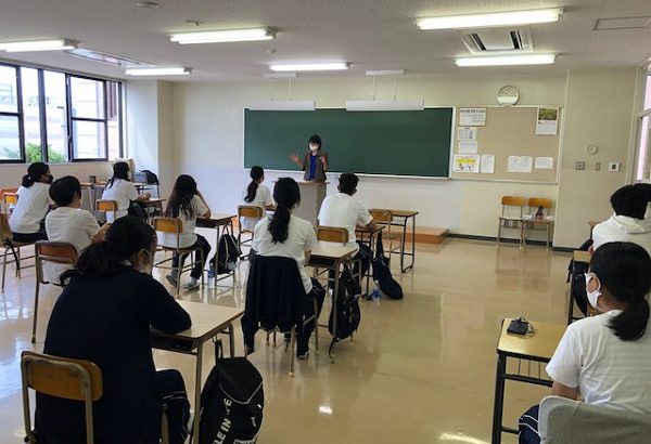 平岡介護福祉施文学校　入学して初めての試験終わりました(+o+)